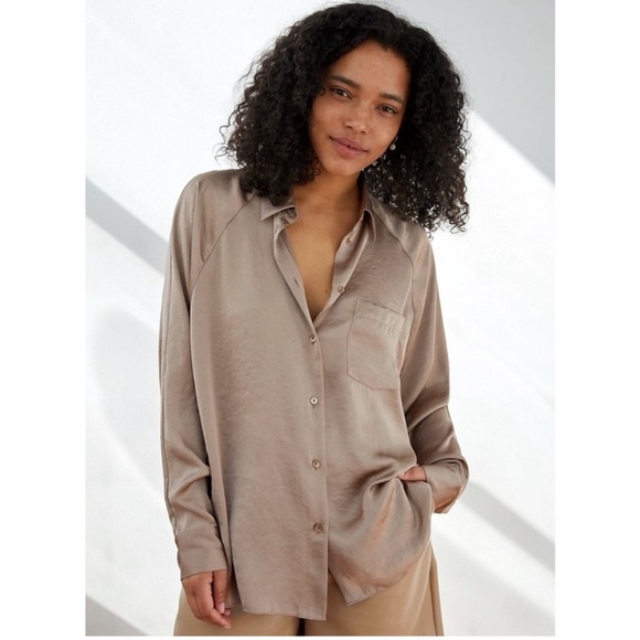 ARITZIA Wilfred Satin Relaxed Button Down Shirt - Picture 2 of 5